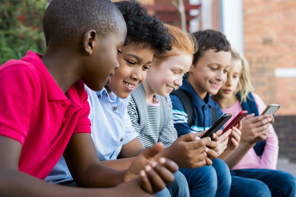 Children on Smartphones